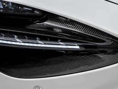Used 2025 McLaren 750S Spider RWD image 4