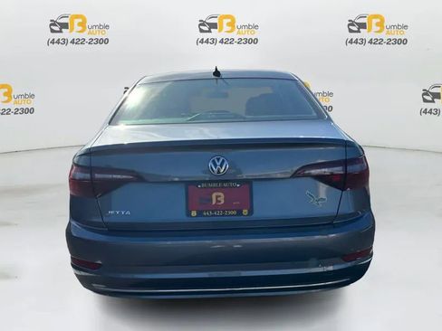 Used 2020 Volkswagen Jetta SE w/ SE Cold Weather Package image 6