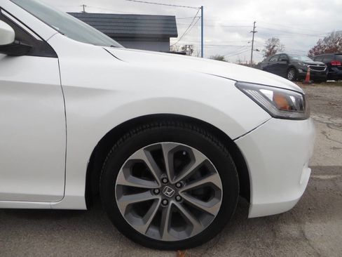 Used 2015 Honda Accord Sport image 19