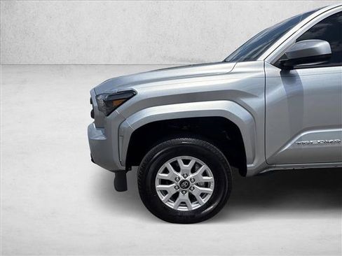 Certified 2024 Toyota Tacoma SR5 AWD/4WD image 30