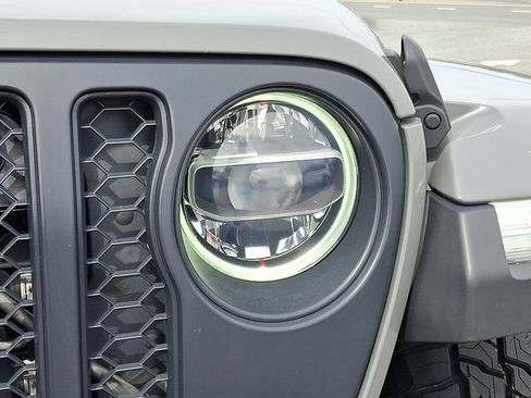 Used 2021 Jeep Wrangler Unlimited Rubicon AWD/4WD image 9