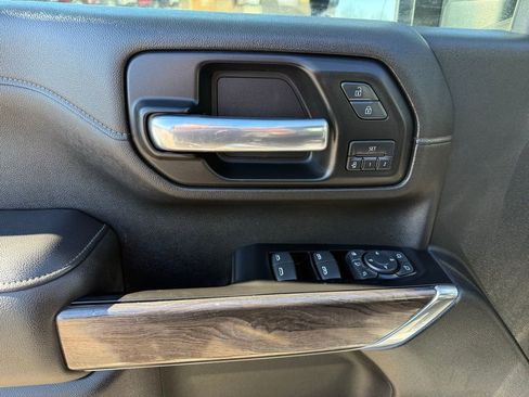 Used 2020 Chevrolet Silverado 2500 LTZ w/ LTZ Premium Package image 13