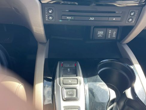Used 2017 Honda Pilot Elite image 30