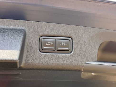 Used 2024 Kia Telluride EX w/ EX Captain's Chair Package AWD/4WD image 11