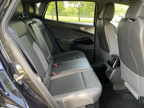 Used 2023 Volkswagen ID.4 Pro S RWD image 19