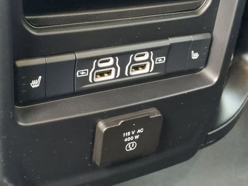 Used 2025 RAM 1500 Laramie AWD/4WD image 24