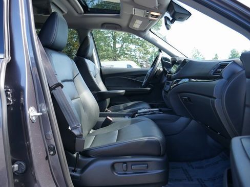 Used 2022 Honda Pilot Touring image 16