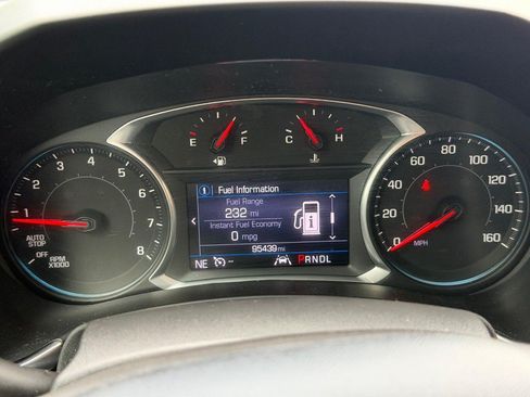 Used 2020 Chevrolet Equinox LT FWD image 19