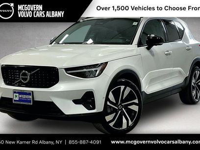 Used 2024 Volvo XC40 B5 Plus w/ Climate Package