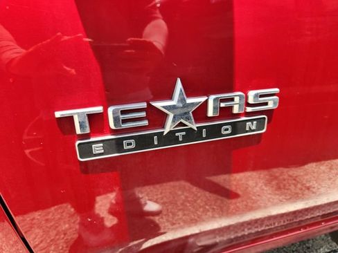 Used 2020 Chevrolet Silverado 2500 LT w/ Texas Edition RWD image 8