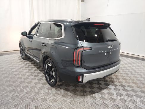 Used 2024 Kia Telluride EX X-Line AWD/4WD image 2