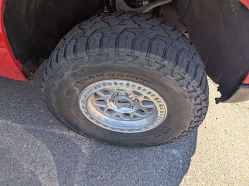 Used 2024 Chevrolet Silverado 1500 LT Trail Boss w/ Convenience Package II image 4