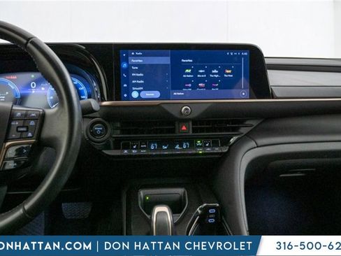 Used 2024 Toyota Crown XLE image 8