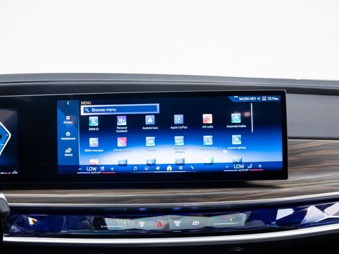 Certified 2023 BMW 760i xDrive AWD/4WD image 25
