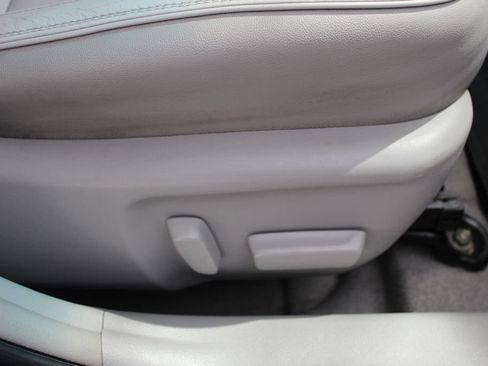 Used 2015 Toyota Camry XLE w/ Moonroof Package FWD image 44