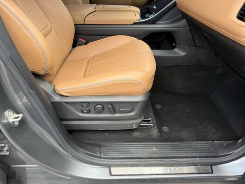 Used 2025 INFINITI QX80 Sensory AWD/4WD image 29