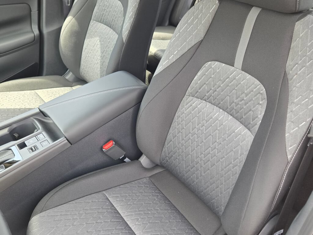 Used 2026 Nissan Sentra SV w/ Floor Mat Package FWD image 17