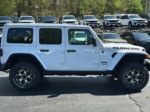 Certified 2022 Jeep Wrangler Unlimited Rubicon w/ Steel Bumper Group AWD/4WD image 11