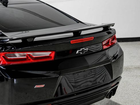 Used 2016 Chevrolet Camaro SS RWD image 47