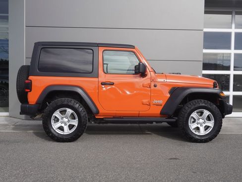 Used 2019 Jeep Wrangler Sport S image 7