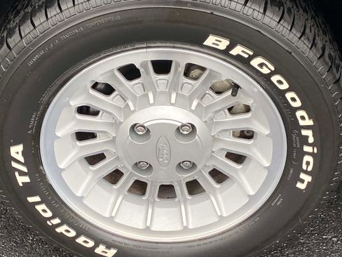 Used 1990 Ford Mustang LX image 34