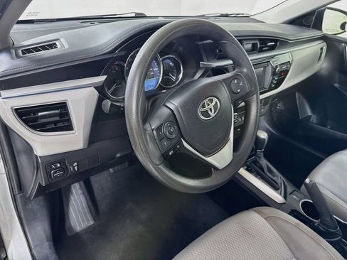 Used 2015 Toyota Corolla LE FWD image 9