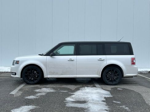 Used 2019 Ford Flex SEL w/ Equipment Group 202A image 2
