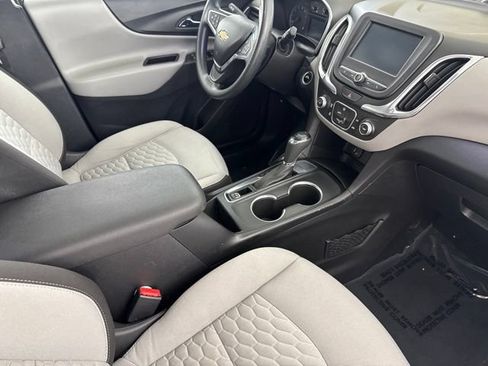 Used 2018 Chevrolet Equinox LS FWD image 23