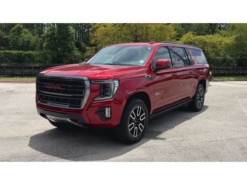 Certified 2021 GMC Yukon XL AT4 w/ AT4 Premium Package AWD/4WD image 4
