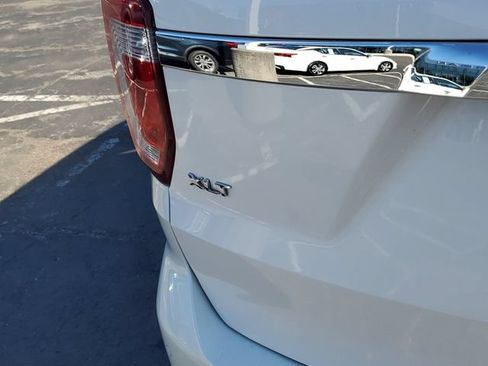 Used 2017 Ford Explorer XLT w/ Equipment Group 202A AWD/4WD image 7
