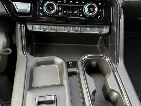 Used 2024 GMC Sierra 3500 AT4 w/ AT4 Premium Plus Package AWD/4WD image 30