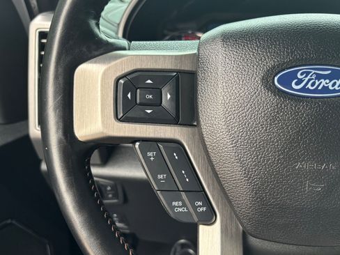 Used 2019 Ford F250 Platinum w/ Platinum Ultimate Package image 17