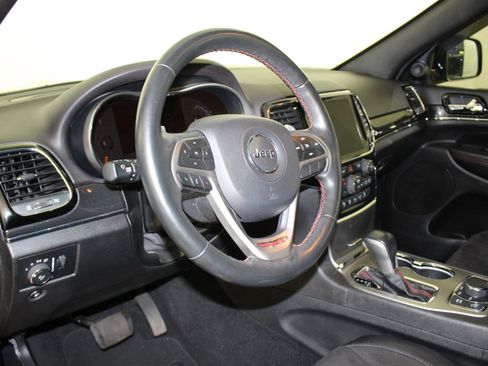 Used 2019 Jeep Grand Cherokee Trailhawk image 4