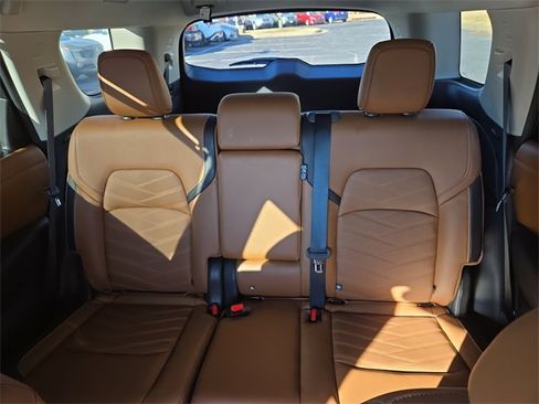 Certified 2024 Nissan Pathfinder Platinum w/ Cargo Package image 38