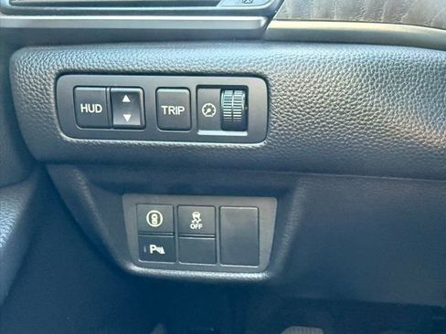 Used 2018 Honda Accord Touring image 18