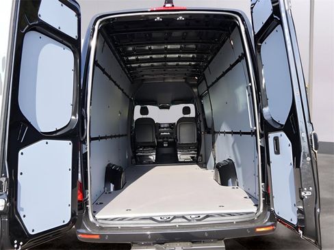 New 2026 Mercedes-Benz Sprinter 2500 image 23