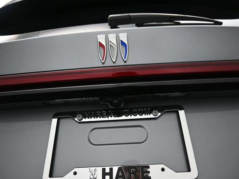 Used 2025 Buick Enclave Sport Touring w/ Super Cruise Package image 27