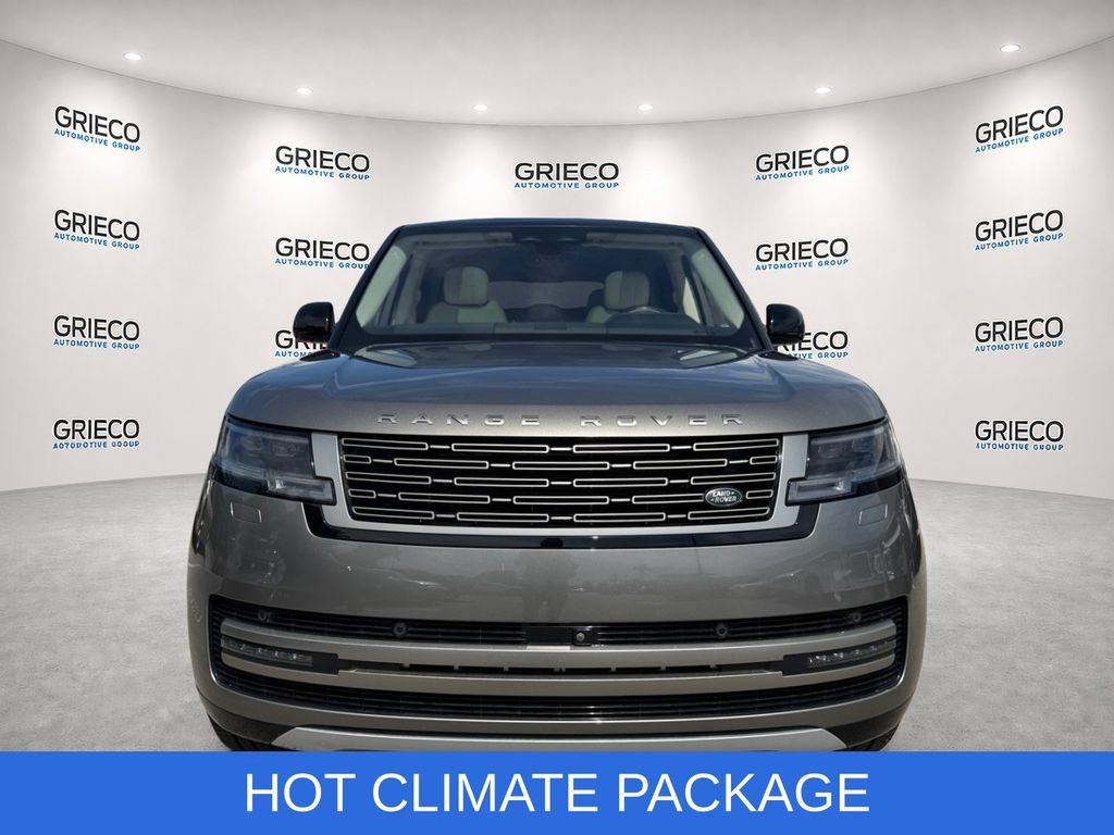 Used 2023 Land Rover Range Rover SE AWD/4WD image 2