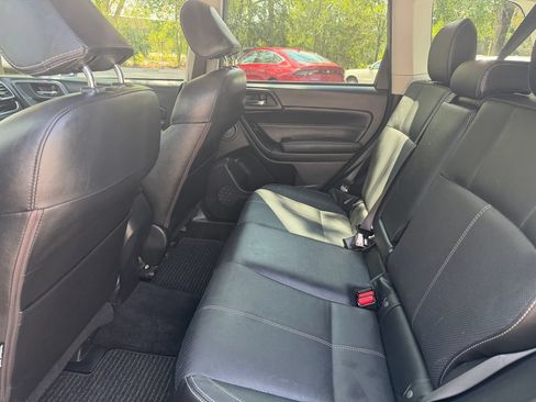 Used 2018 Subaru Forester 2.5i Touring AWD/4WD image 11