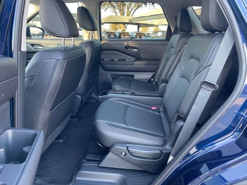 New 2026 Nissan Pathfinder SL w/ SL Premium Package AWD/4WD image 32