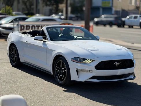 Used 2018 Ford Mustang Premium RWD image 21