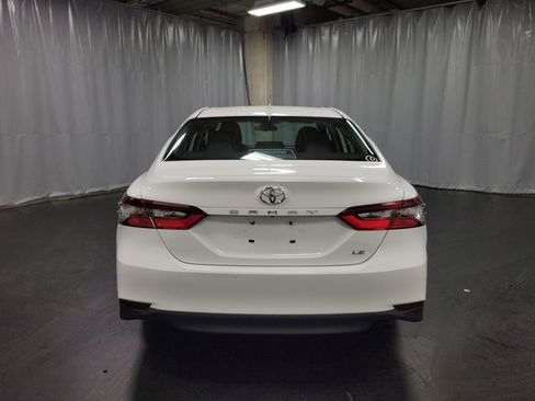 Used 2022 Toyota Camry LE FWD image 7