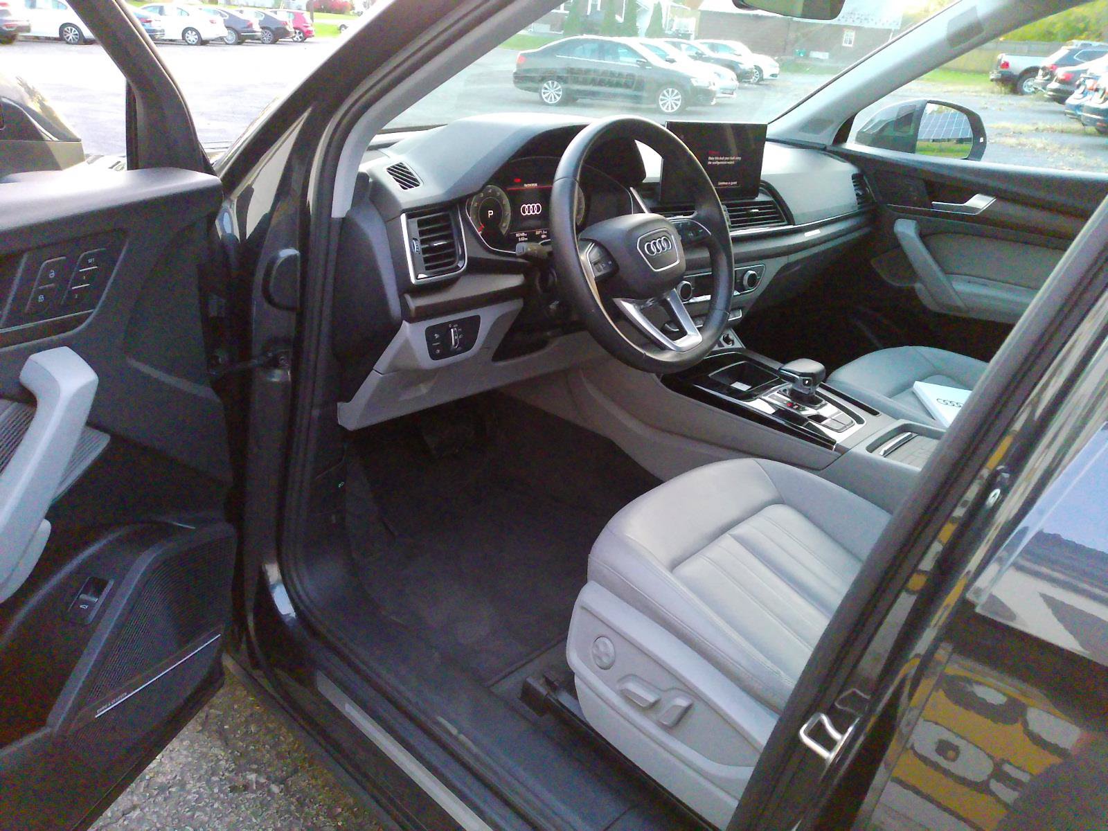 Used 2021 Audi Q5 2.0T Premium Plus w/ Premium Plus Package AWD/4WD image 5