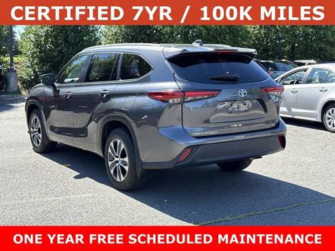 Used 2023 Toyota Highlander XLE AWD/4WD image 4