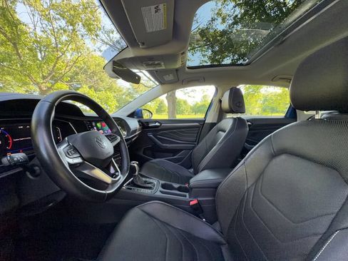 Used 2022 Volkswagen Jetta SEL FWD image 25
