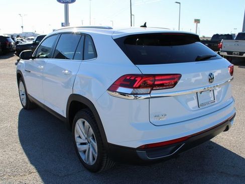 Used 2021 Volkswagen Atlas Cross Sport SE image 9