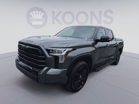 Used 2025 Toyota Tundra Limited AWD/4WD image 5