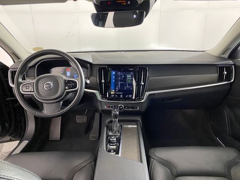 Used 2018 Volvo V90 T6 Cross Country w/ Convenience Package image 15