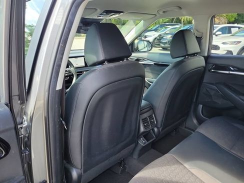 Used 2025 Kia Seltos S FWD image 13