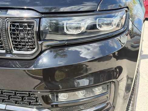 Used 2022 Jeep Grand Wagoneer Series I w/ Flexible Seating Group image 9